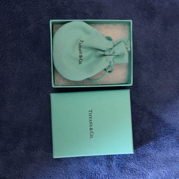 Tiffany & Co. Elsa Peretti Open Heart Pendant - Picture 7 of 8